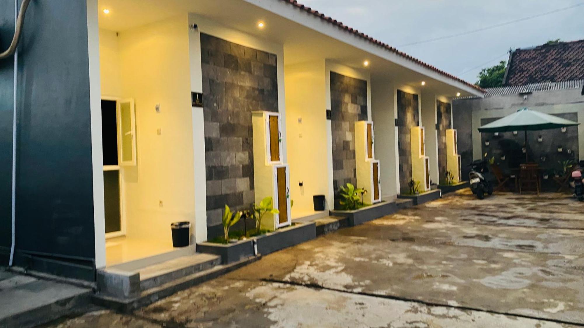 Robiu Bed & Breakfast Banyuwangi  Eksteriør bilde