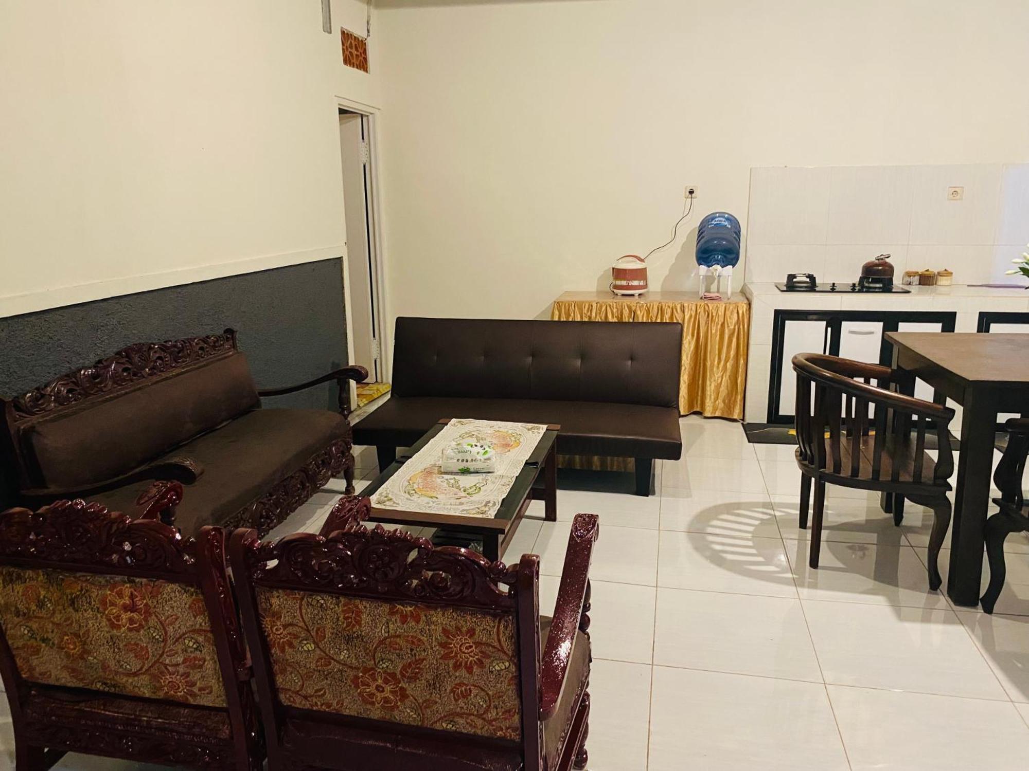 Robiu Bed & Breakfast Banyuwangi  Eksteriør bilde